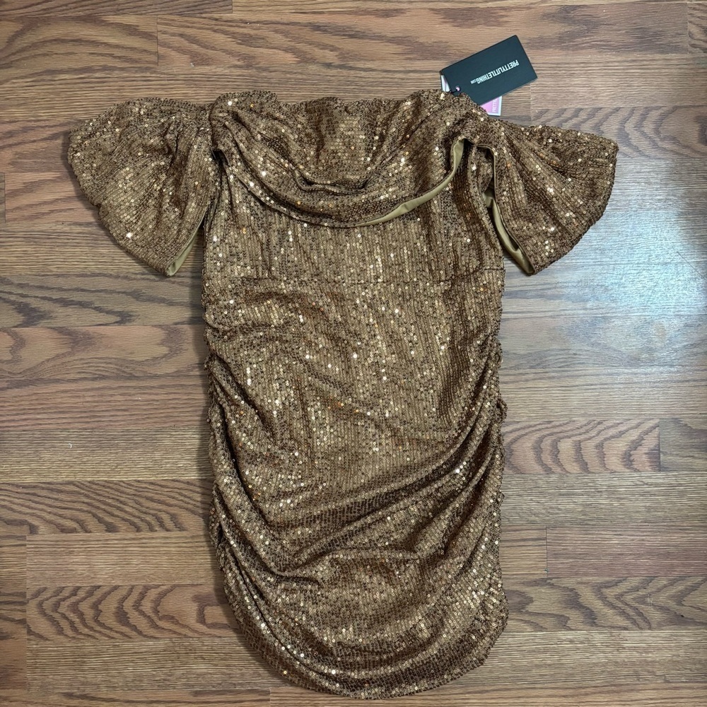 Prettylittlething PLUS MOCHA SEQUIN BARDOT BODYCON DRESS - Picture 3 of 4